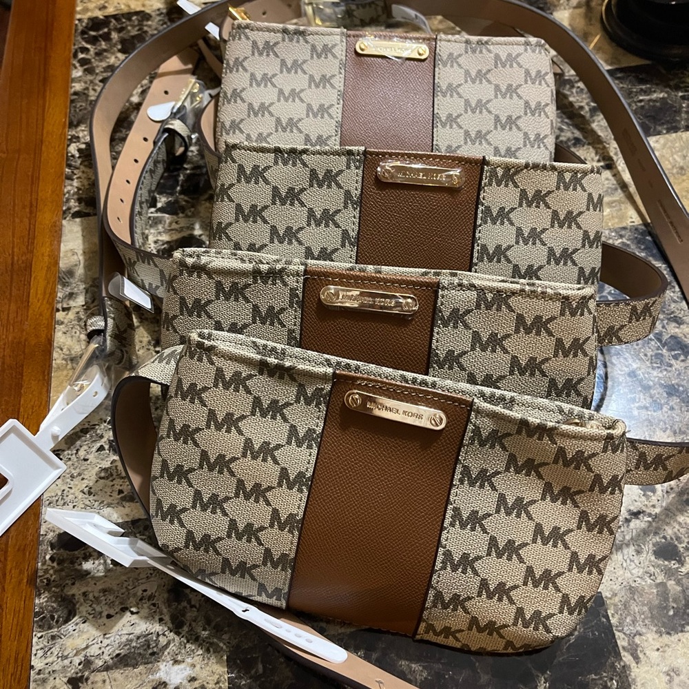 Brand New Women’s Michael Kors Brown Belt Purse (L/XL)